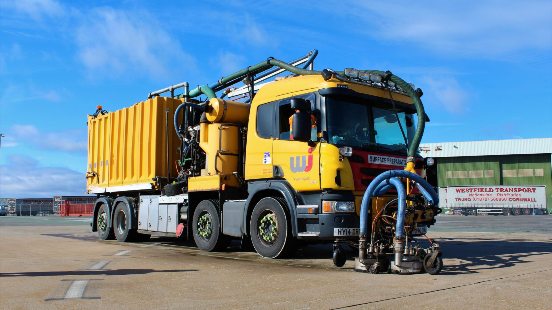 Highway maintenance lorry