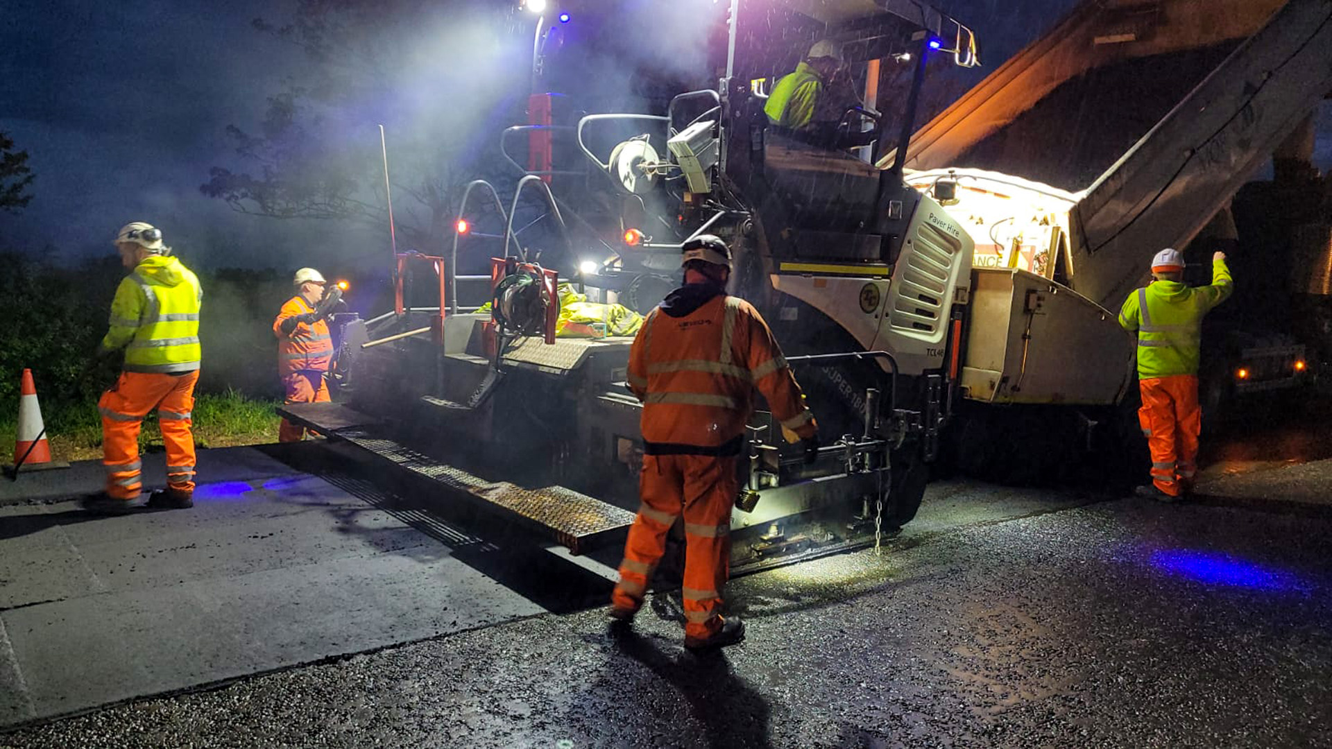 Roadworks surfacing nightime